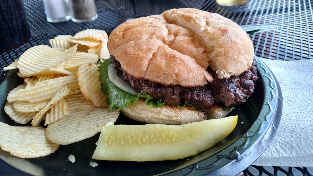 Airport Restaurant & Gin Mill | restaurant | 1120 Airport Terminal Dr, DeLand, FL 32724, USA | 3867349755 OR +1 386-734-9755