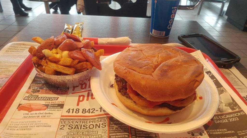 Restaurant Patates Plus | restaurant | 1111 Boulevard Pie-XI N, Québec, QC G3K 2S8, Canada | 4188421323 OR +1 418-842-1323