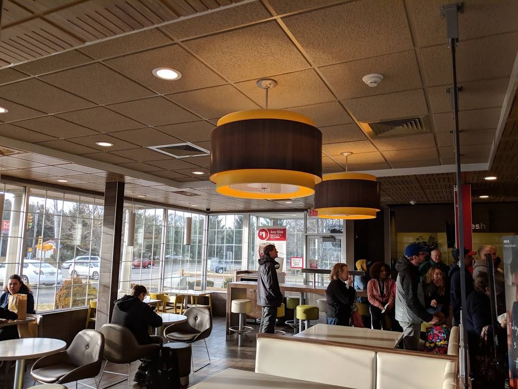 McDonalds | cafe | 8 Highland Ave, Randolph, MA 02368, USA | 7819616005 OR +1 781-961-6005