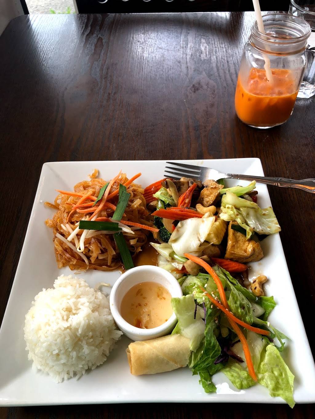 Krua Thai Family Kitchen | restaurant | 2515 NE 55th St, Seattle, WA 98105, USA | 2069854398 OR +1 206-985-4398