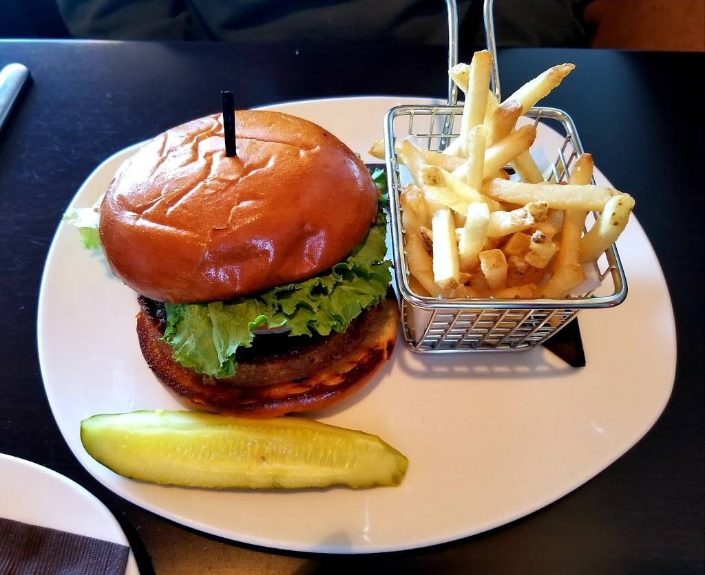 110 Grill - Stratham | restaurant | 19 Portsmouth Ave, Stratham, NH 03885, USA | 6037775110 OR +1 603-777-5110