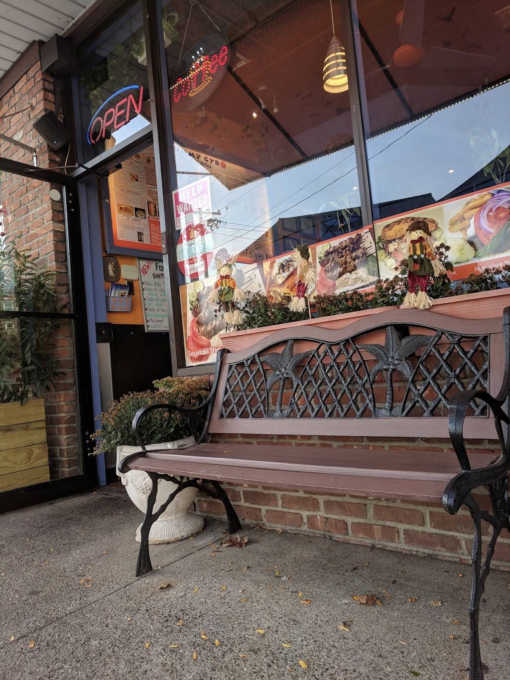 Yummy Gyro - Williston Park | restaurant | 579 Willis Ave, Williston Park, NY 11596, USA | 5167397600 OR +1 516-739-7600