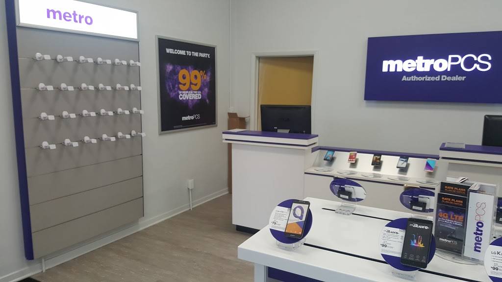 Lowry Grocery & Deli | restaurant | 628 Lowry Ave N, Minneapolis, MN 55411, USA | 6125296000 OR +1 612-529-6000