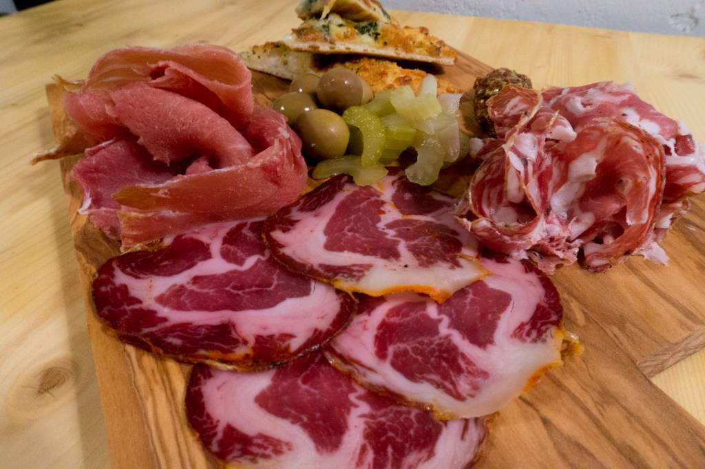 The Nook by Northside | restaurant | 1620, 6513 N College Ave, Indianapolis, IN 46220, USA | 3172530450 OR +1 317-253-0450