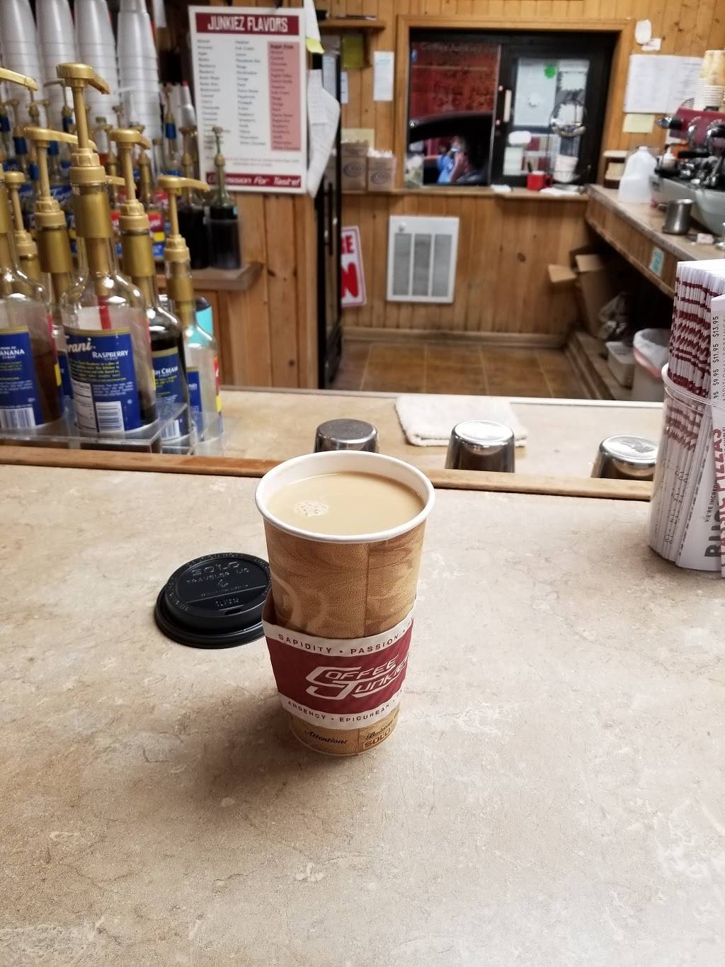 PizzaJunkiez | restaurant | 2930 S Washington St, Kokomo, IN 46902, USA | 7654575555 OR +1 765-457-5555