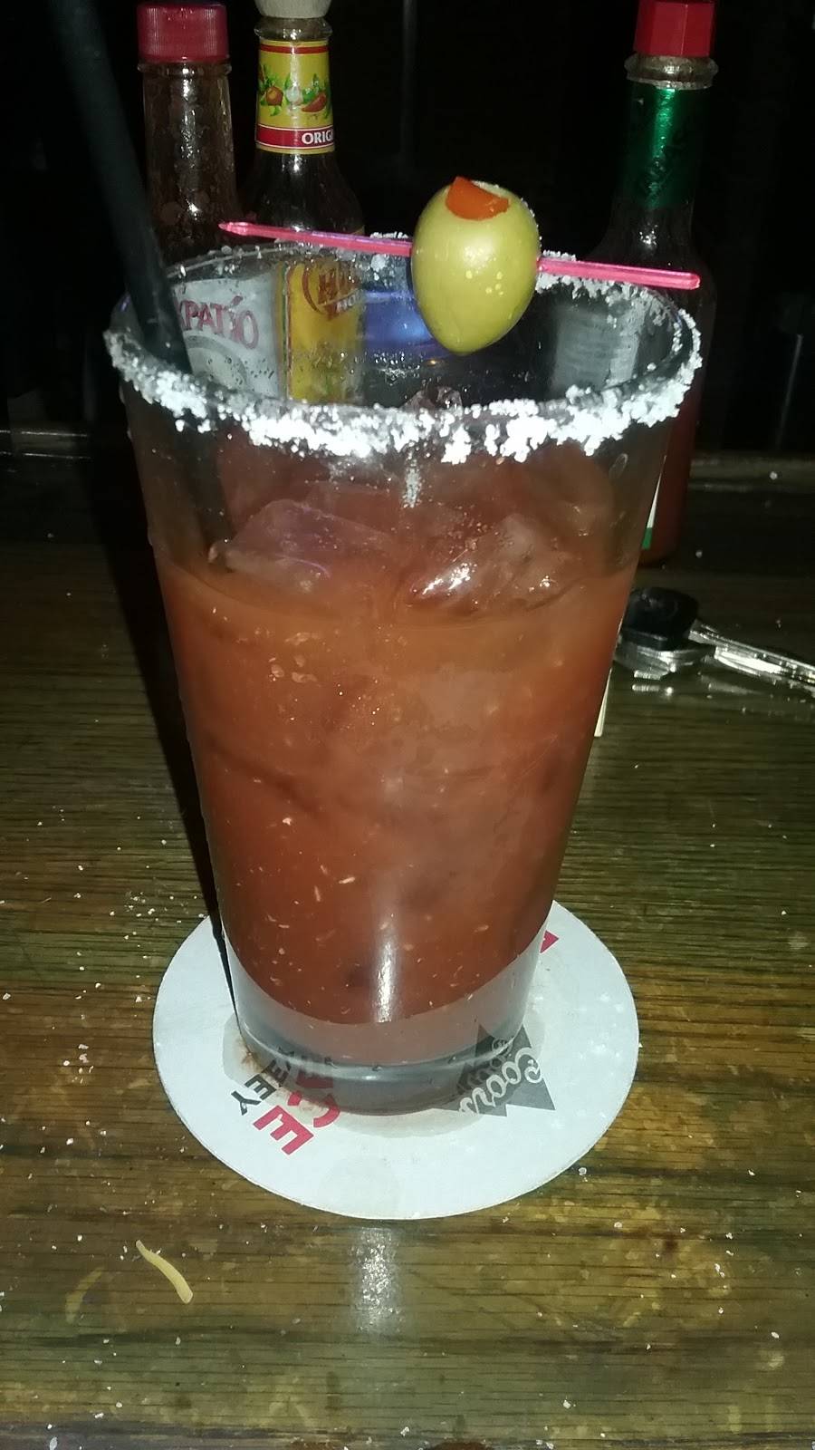 Clubhouse Grille & Spirits | restaurant | 2053 E Orangethorpe Ave, Placentia, CA 92870, USA | 7145287000 OR +1 714-528-7000