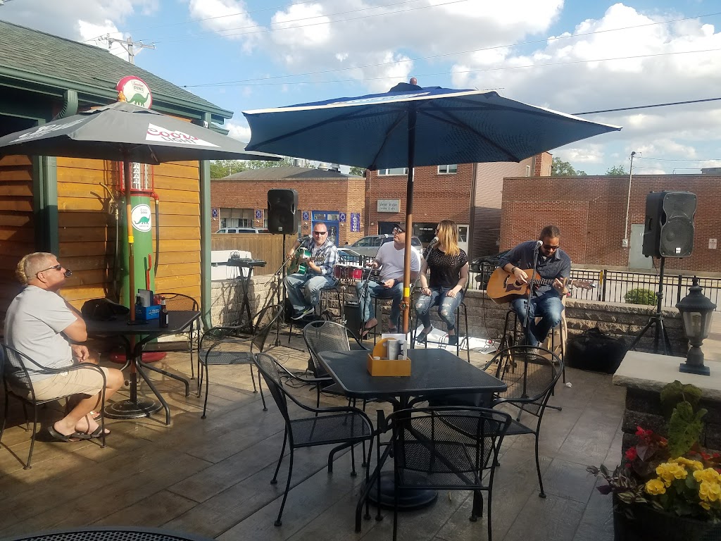 Schmidt’s Towne Tap | restaurant | 107 N Main St, Elburn, IL 60119, USA | 6303650100 OR +1 630-365-0100