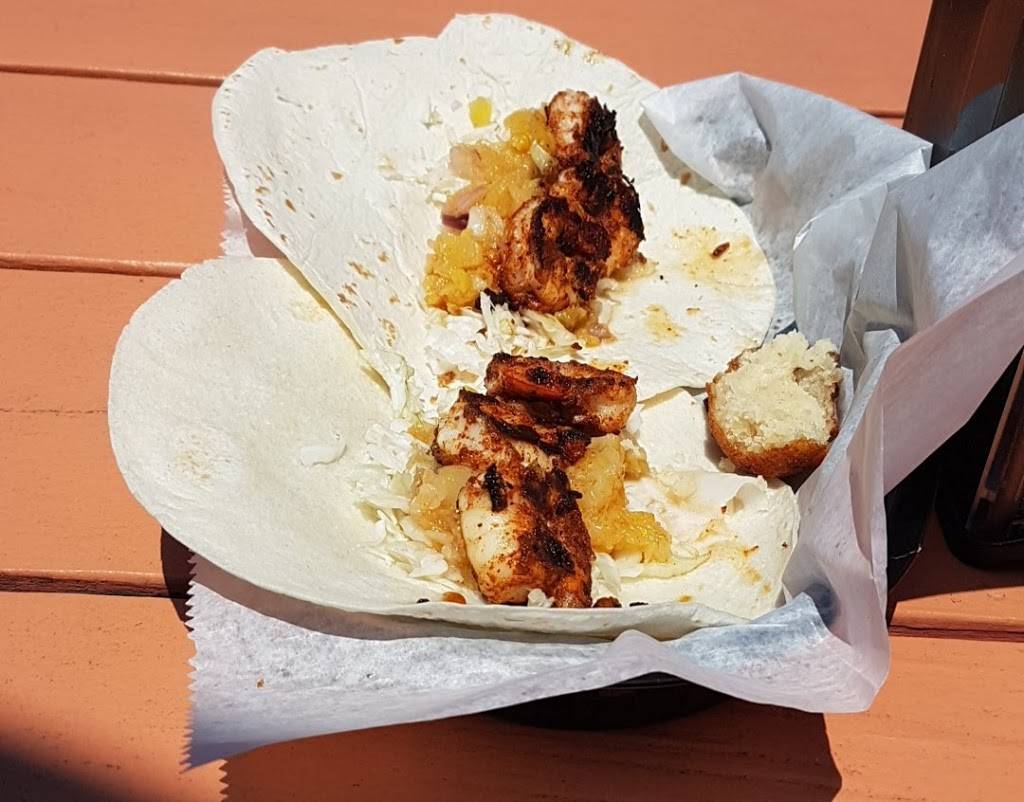 Urbanna Seafood Restaurant & Raw Bar | restaurant | 453 Johnsons Dr, Urbanna, VA 23175, USA | 8047588588 OR +1 804-758-8588