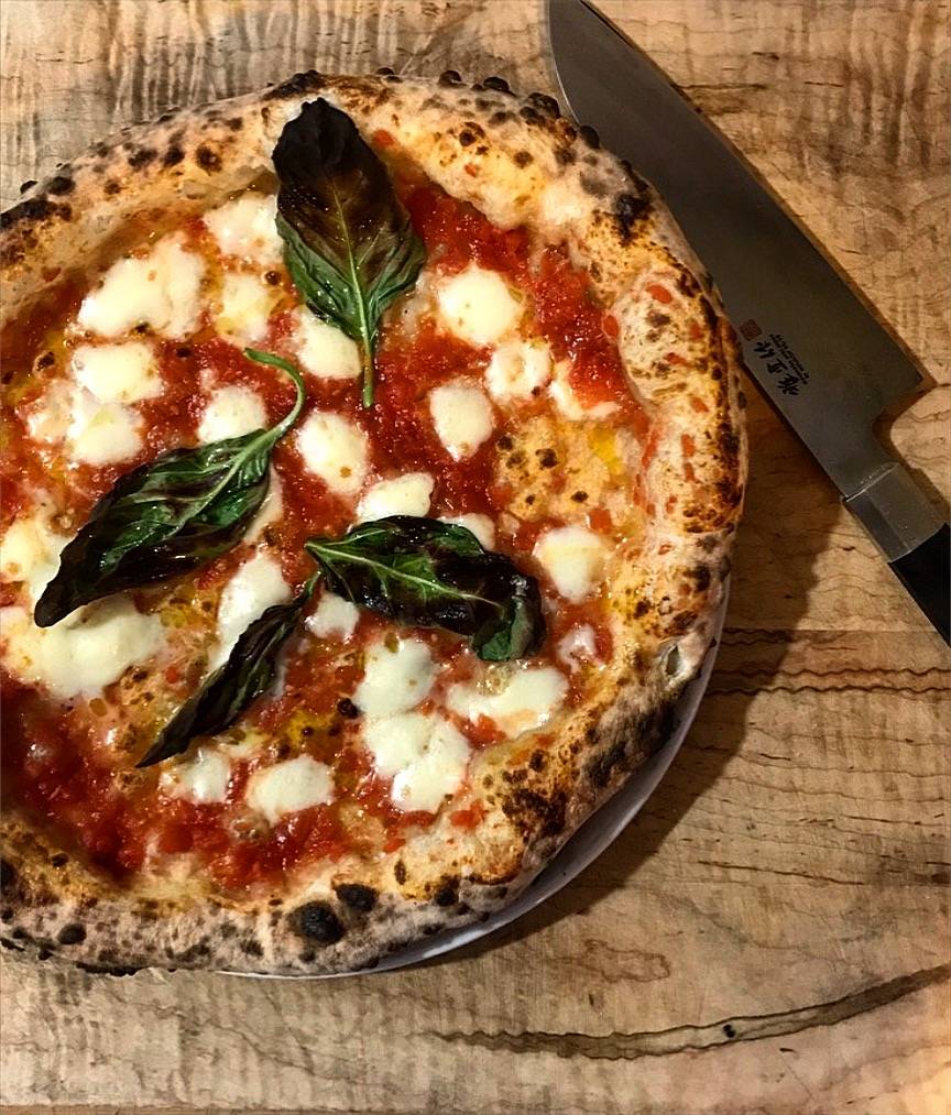 Vero Pizza Napoletana | restaurant | 12421 Cedar Rd, Cleveland Heights, OH 44106, USA | 2162298383 OR +1 216-229-8383