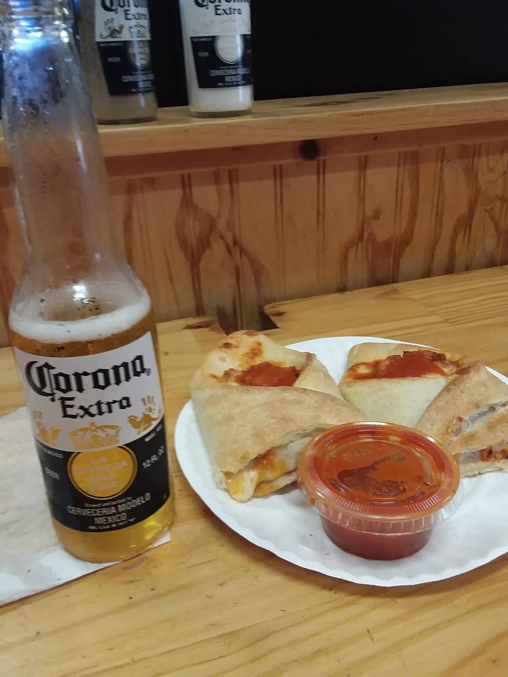 Pepperonis | restaurant | 281 Springs Fireplace Rd, East Hampton, NY 11937, USA | 6313291800 OR +1 631-329-1800