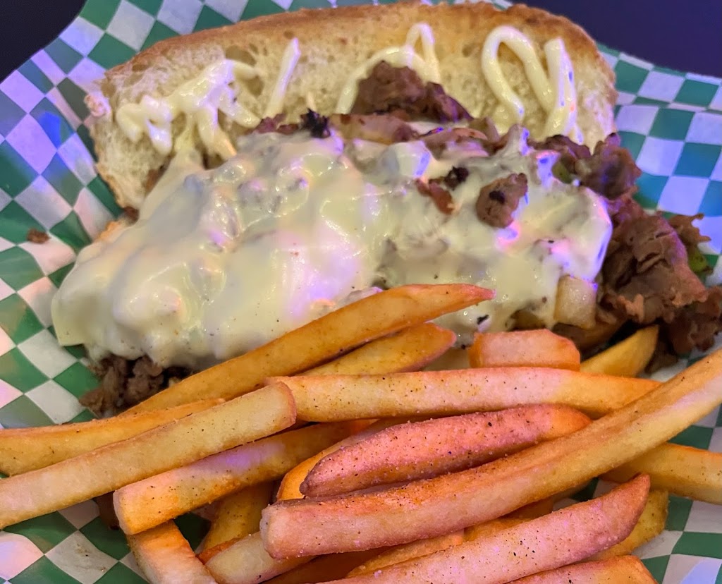 777 pizza, snack and drink | restaurant | 707-1/2 E Montgomery St, Willis, TX 77378, USA | 9364445532 OR +1 936-444-5532