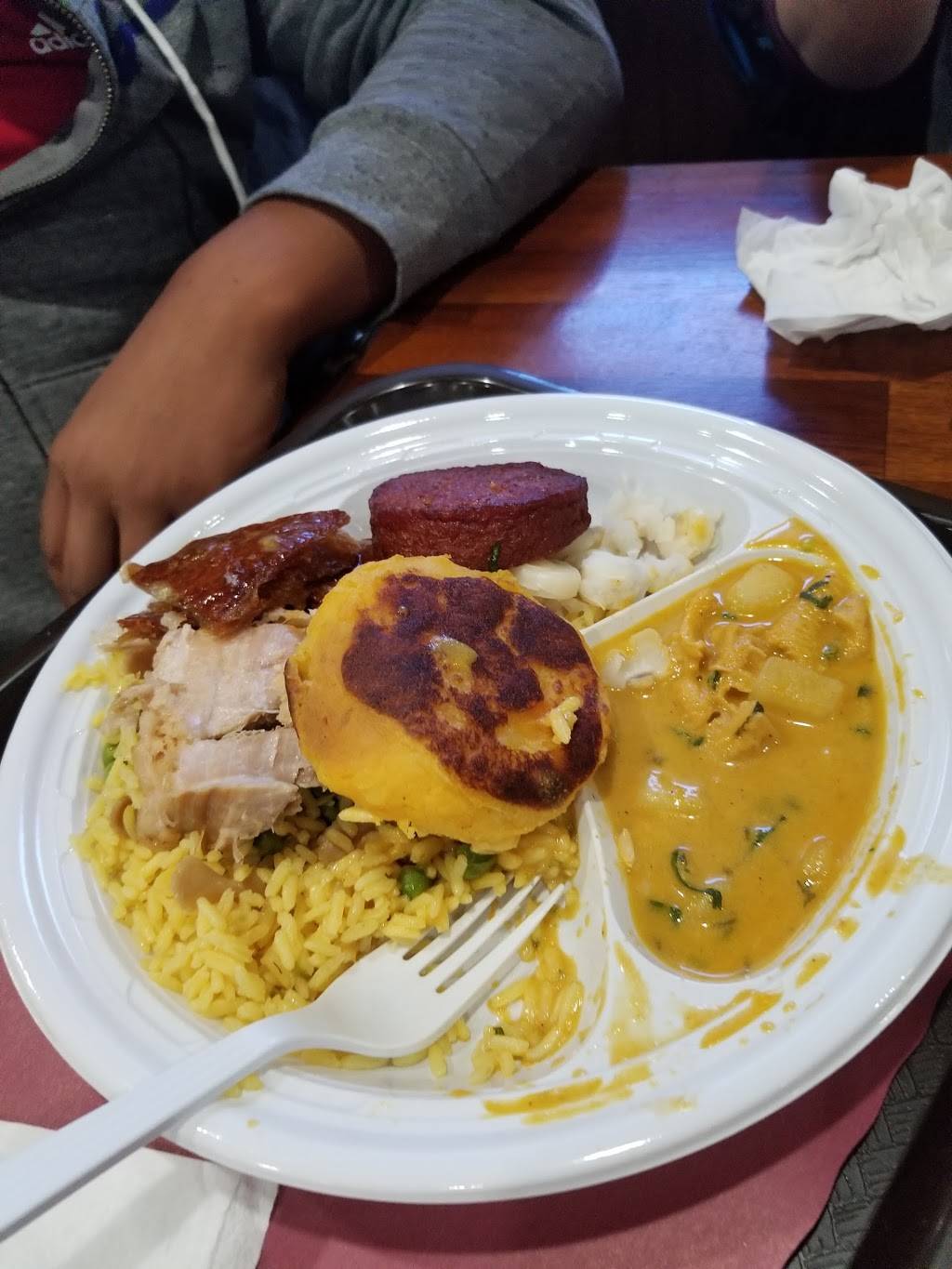 El Sabor Del Pueblo | restaurant | 430 Main St, Center Moriches, NY 11934, USA | 6319098635 OR +1 631-909-8635