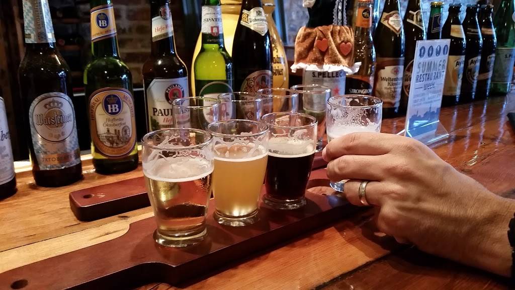 Deutschland Downtown | restaurant | 411 William St, Fredericksburg, VA 22401, USA | 5403734110 OR +1 540-373-4110