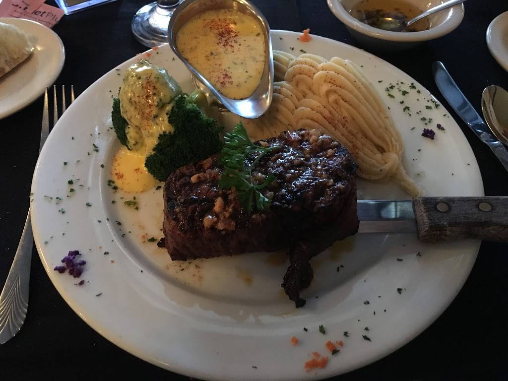 Courtneys Continental Cuisine | restaurant | 20351 Summerlin Rd #111, Fort Myers, FL 33908, USA | 2394664646 OR +1 239-466-4646