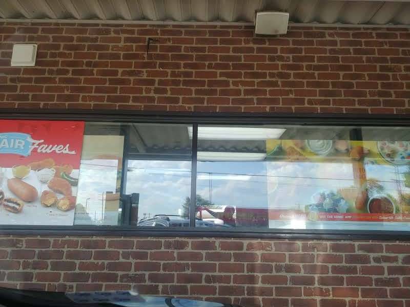 Sonic Drive-In | restaurant | 1500 Getwell Rd, Memphis, TN 38111, USA | 9017446599 OR +1 901-744-6599