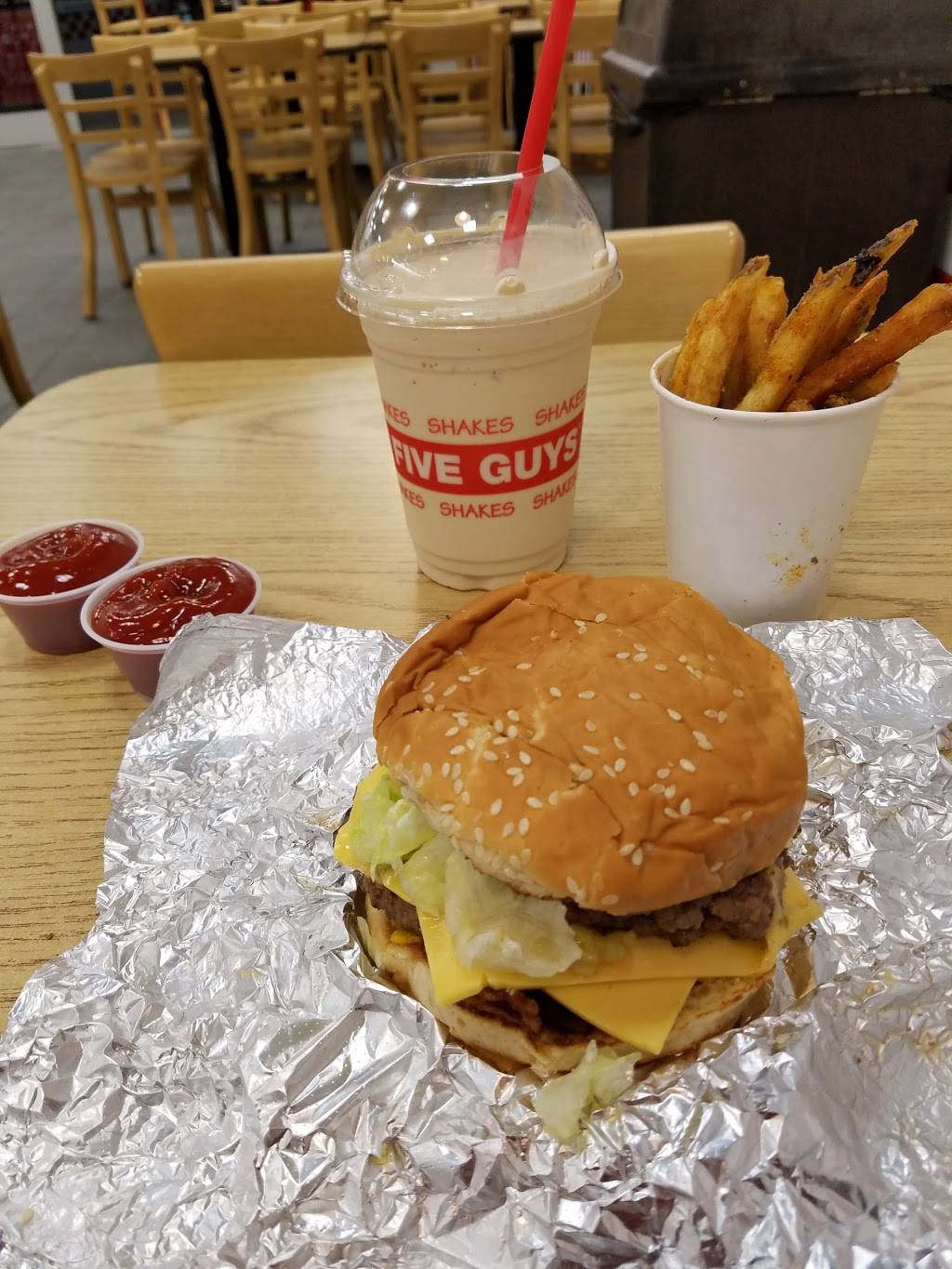 Five Guys | meal takeaway | 5010 Garth Rd, Baytown, TX 77521, USA | 2814211555 OR +1 281-421-1555