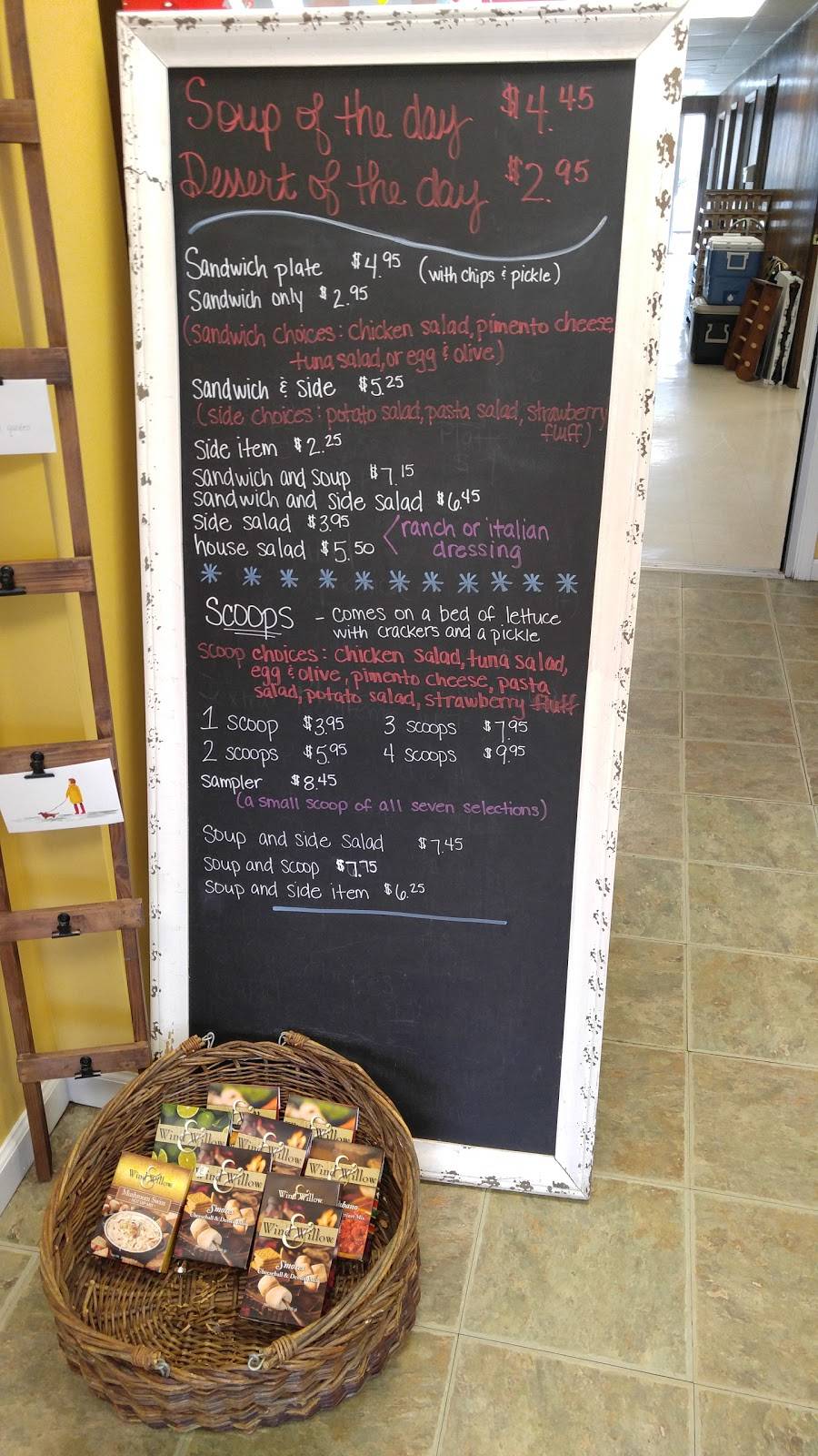 Pennys Pantry | meal takeaway | 136 N Front St, Senatobia, MS 38668, USA | 6625625570 OR +1 662-562-5570