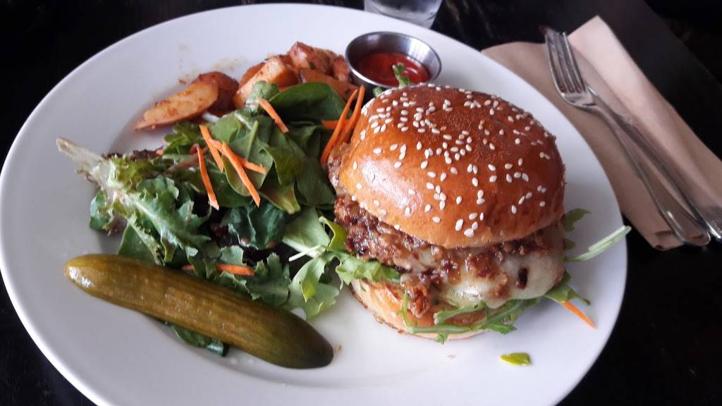 Bank of Venice | restaurant | 80 Windward Ave, Venice, CA 90291, USA | 3104505222 OR +1 310-450-5222