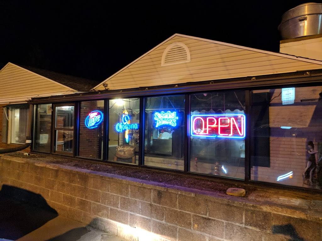 Rossinis | restaurant | 62 W High St, East Hampton, CT 06424, USA | 8602671106 OR +1 860-267-1106