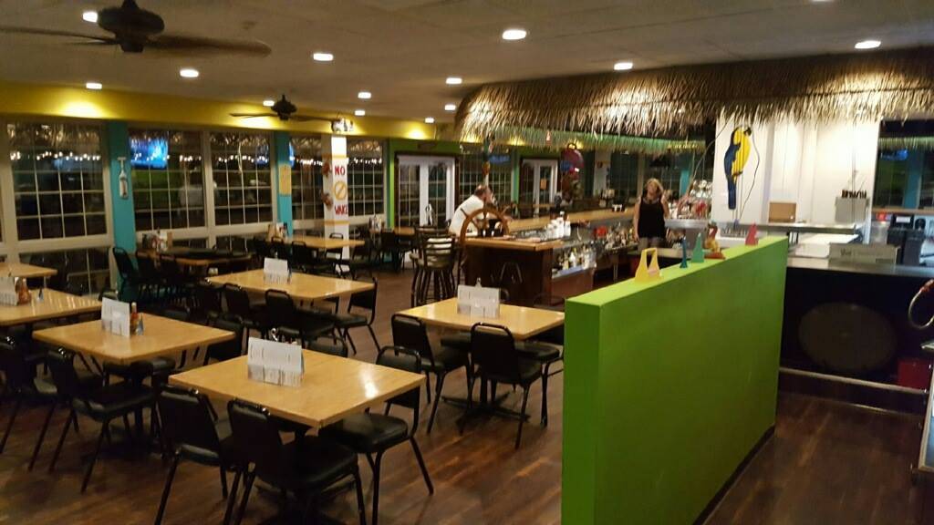 No Wake Bar and Grill | restaurant | 99 Kazimour Dr, Port Barrington, IL 60010, USA | 8473828866 OR +1 847-382-8866