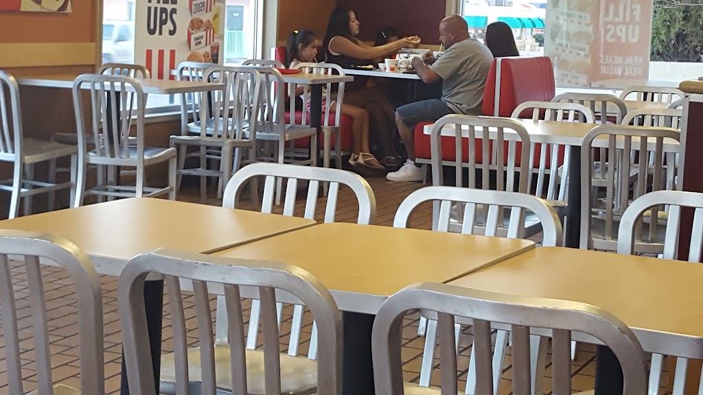 KFC | restaurant | 1139 Grand Ave, Las Vegas, NM 87701, USA | 5054253815 OR +1 505-425-3815