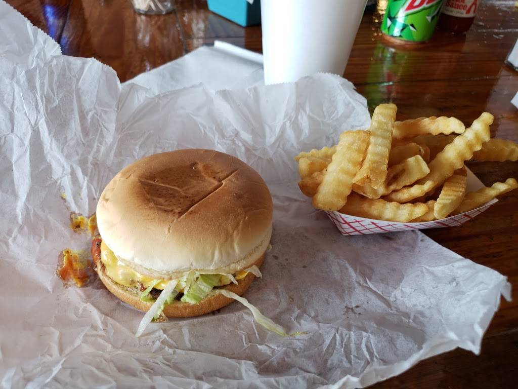 Hinsons Drive-In | restaurant | 2761 Cpcc Ln, Matthews, NC 28105, USA | 7048479506 OR +1 704-847-9506