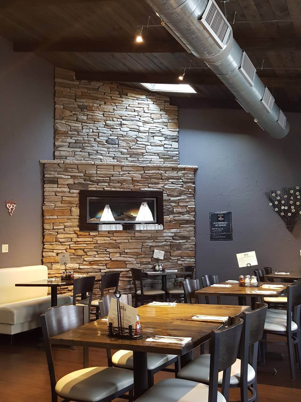 Slice Pizzeria | restaurant | 7345 Center St, Mentor, OH 44060, USA | 4402907212 OR +1 440-290-7212