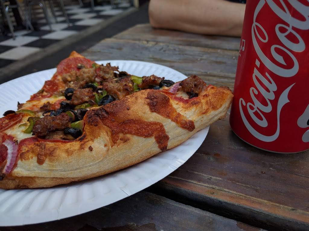 Signal Station Pizza | restaurant | 8302 N Lombard St, Portland, OR 97203, USA | 5032862257 OR +1 503-286-2257