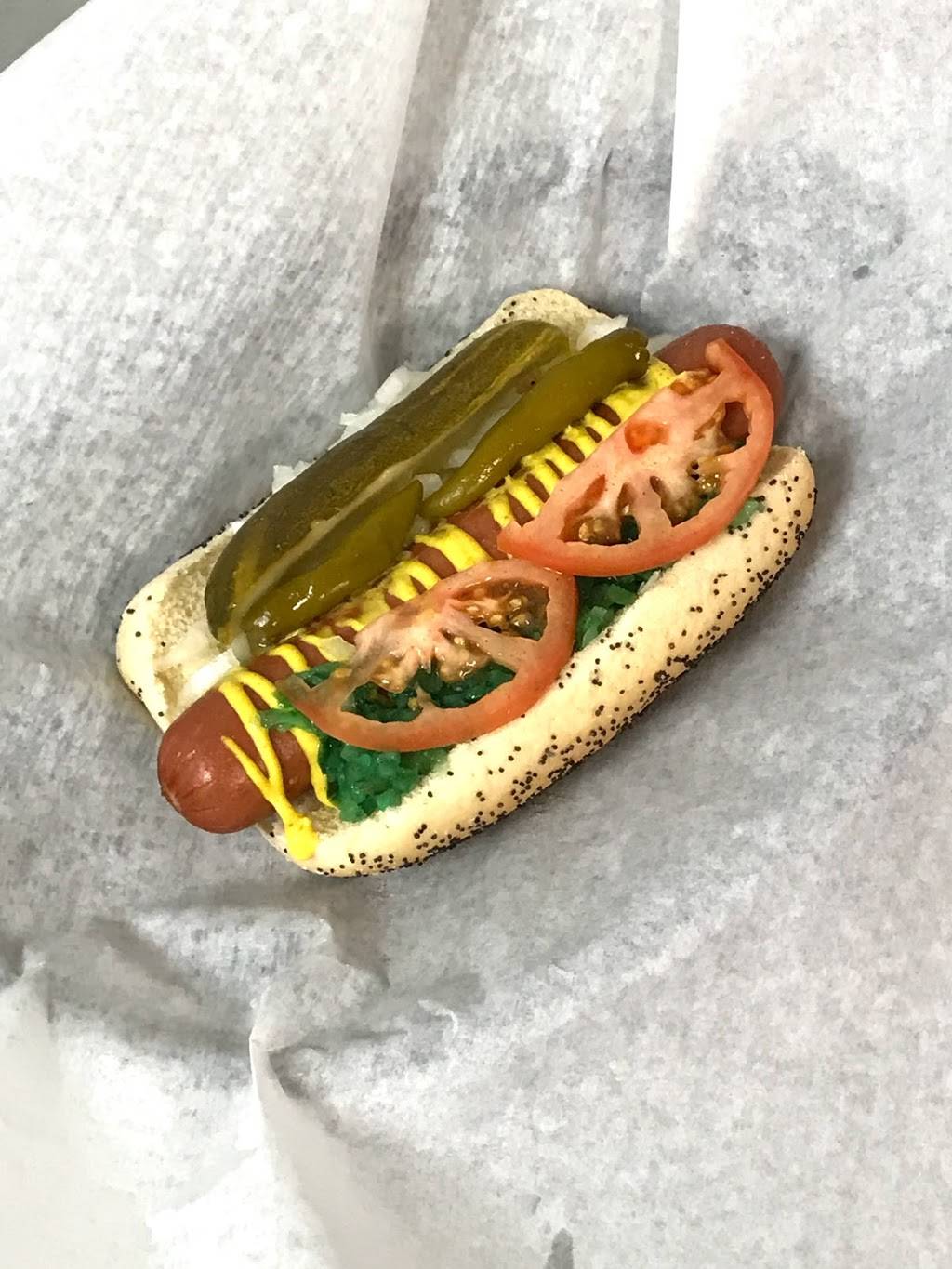 Dogs on the Chain | restaurant | 10 S US-12, Fox Lake, IL 60020, USA | 8476295108 OR +1 847-629-5108