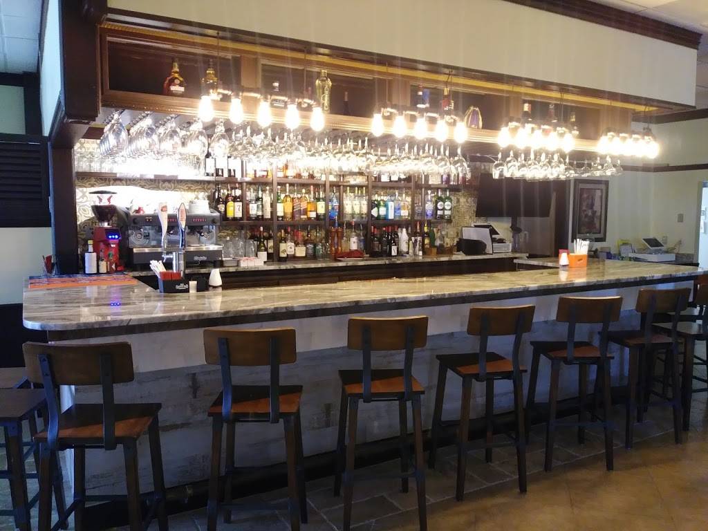 Rossellinis Italian Restaurant & Lounge - Lake Mary | restaurant | 120 International Pkwy, Heathrow, FL 32746, USA | 4078784263 OR +1 407-878-4263