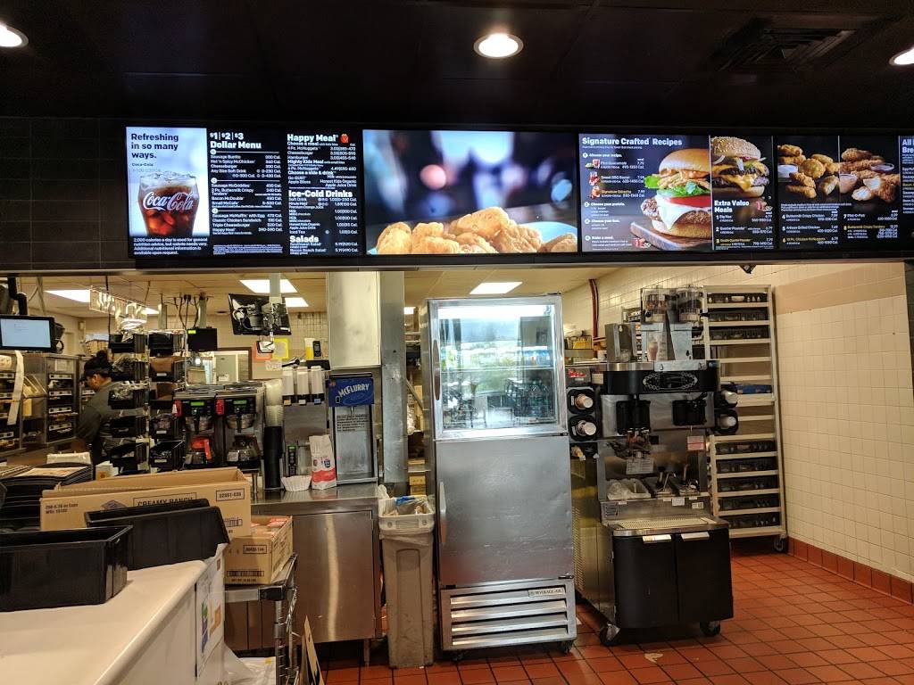 McDonalds | cafe | 2525 S Craycroft Rd, Tucson, AZ 85711, USA | 5207477670 OR +1 520-747-7670