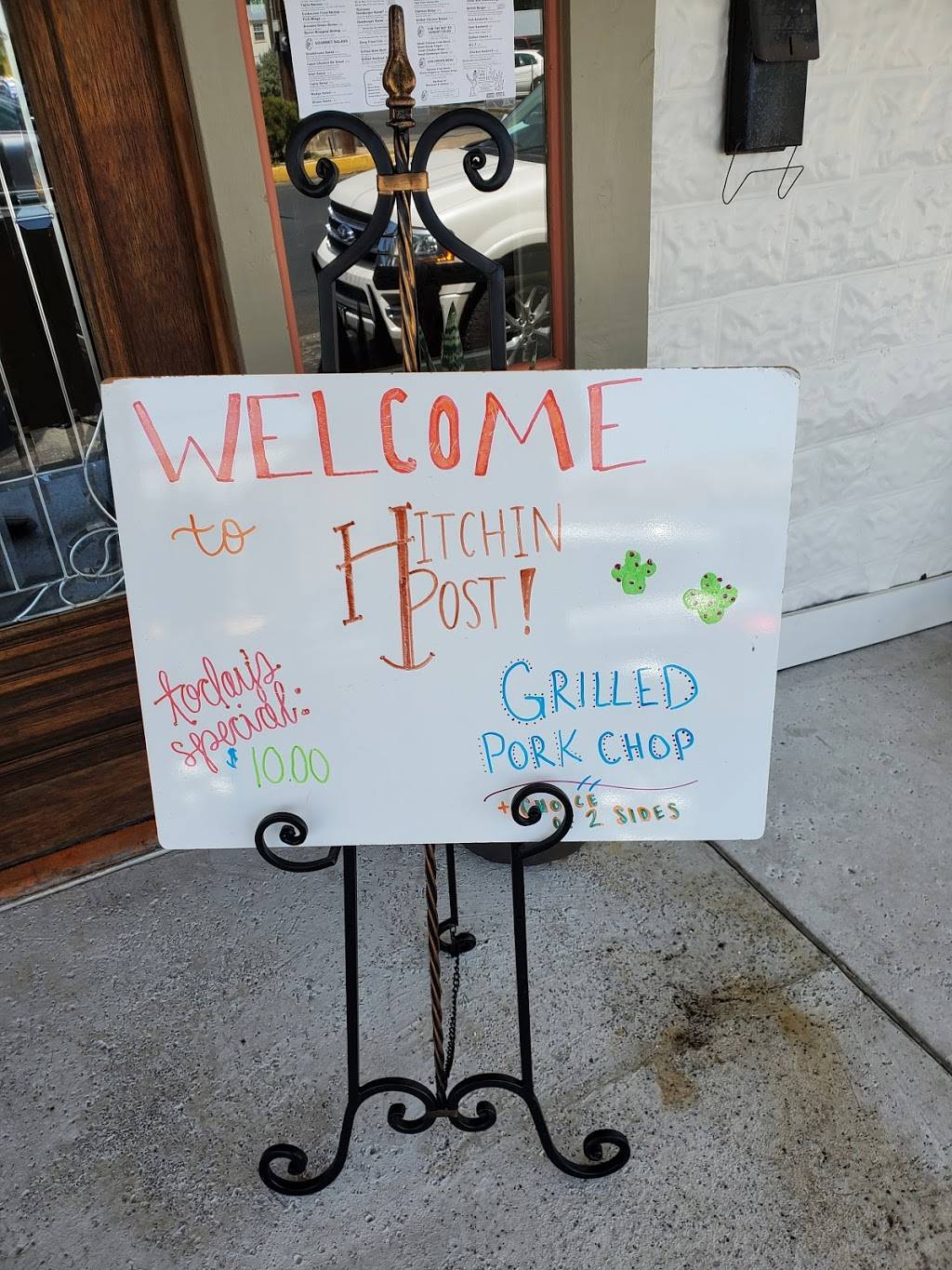 Hitchin Post Steakhouse | restaurant | 105 S Llano St, Fredericksburg, TX 78624, USA | 8309923777 OR +1 830-992-3777