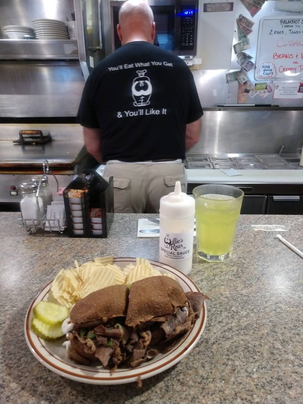 Willies Rear | restaurant | 1315 W South Airport Rd, Traverse City, MI 49686, USA | 2314215506 OR +1 231-421-5506