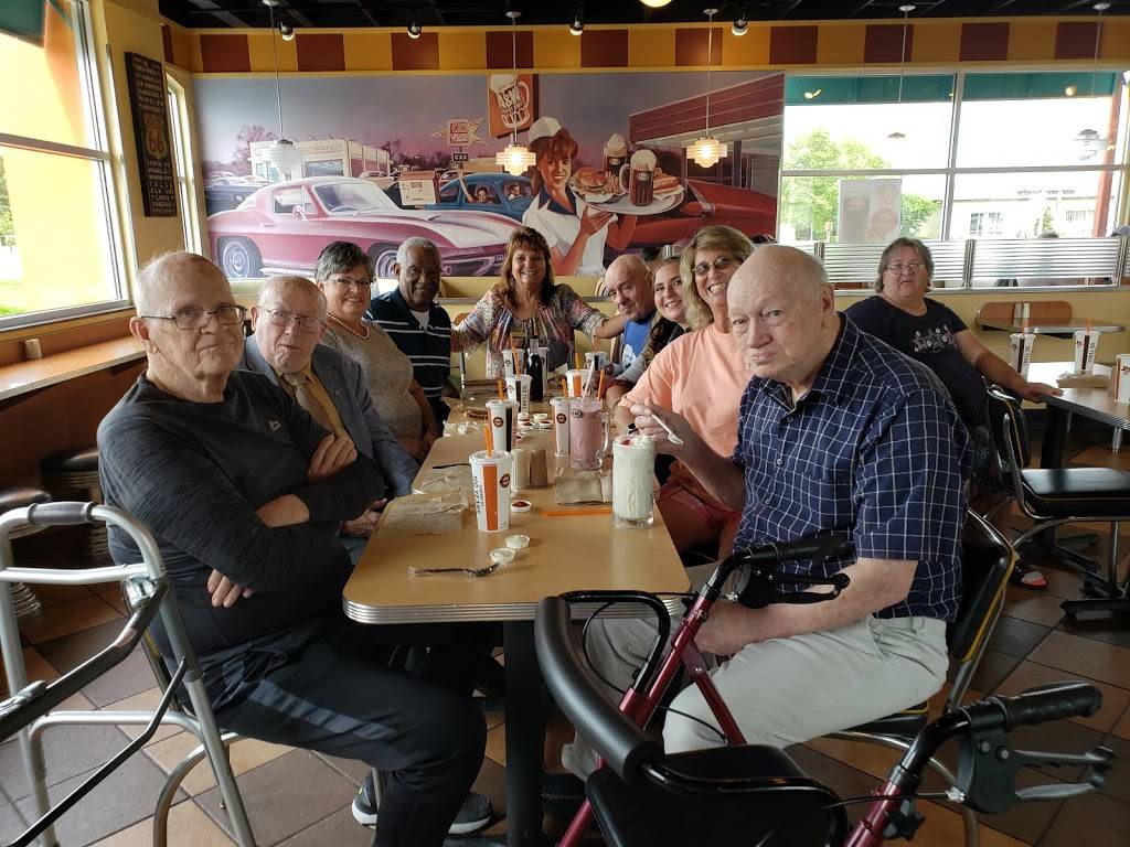 A&W Restaurant | restaurant | 1520 Hustonville Rd, Danville, KY 40422, USA | 8592368570 OR +1 859-236-8570