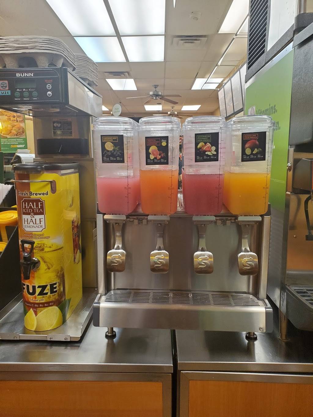 Subway | restaurant | 520-528 W Central St, Franklin, MA 02038, USA | 5085280345 OR +1 508-528-0345