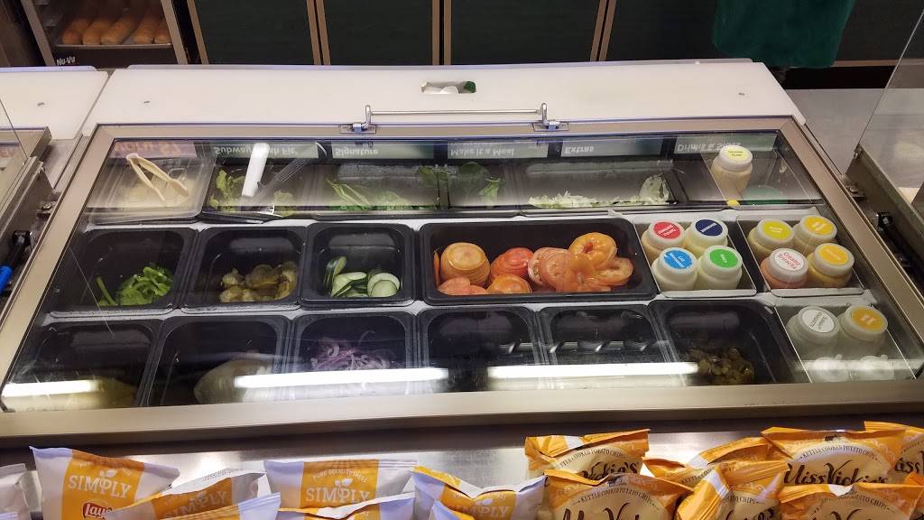 Subway Restaurants | restaurant | 1820 FM 51 S Ste 3, Hollys Center, Decatur, TX 76234, USA | 9406276616 OR +1 940-627-6616