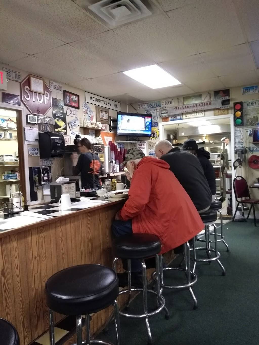 Fillin Station | restaurant | 2400 Washington Rd, Washington, IL 61571, USA | 3097179069 OR +1 309-717-9069