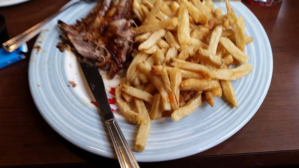 Swiss Chalet | restaurant | 138 Woodlawn Rd W, Guelph, ON N1H 1B2, Canada | 5198368000 OR +1 519-836-8000