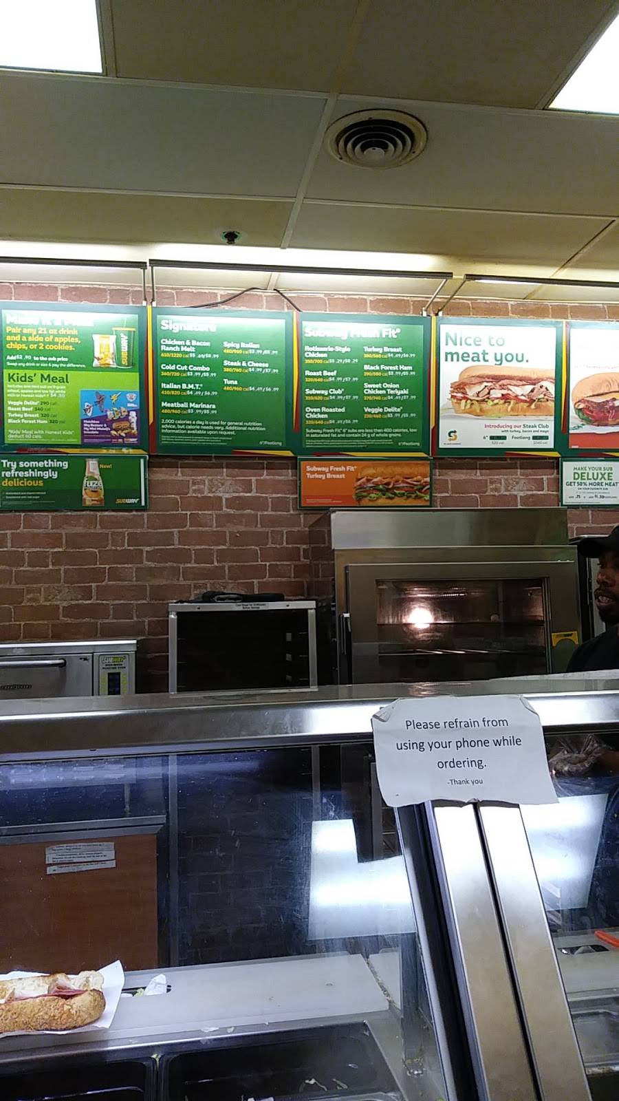 Subway | restaurant | 105 E Seneca Turnpike, Syracuse, NY 13205, USA | 3154697097 OR +1 315-469-7097