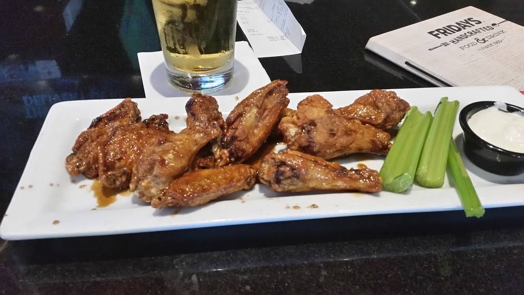TGI Fridays | restaurant | 1001 U.S. 9, Old Bridge, NJ 08857, USA | 7327278200 OR +1 732-727-8200