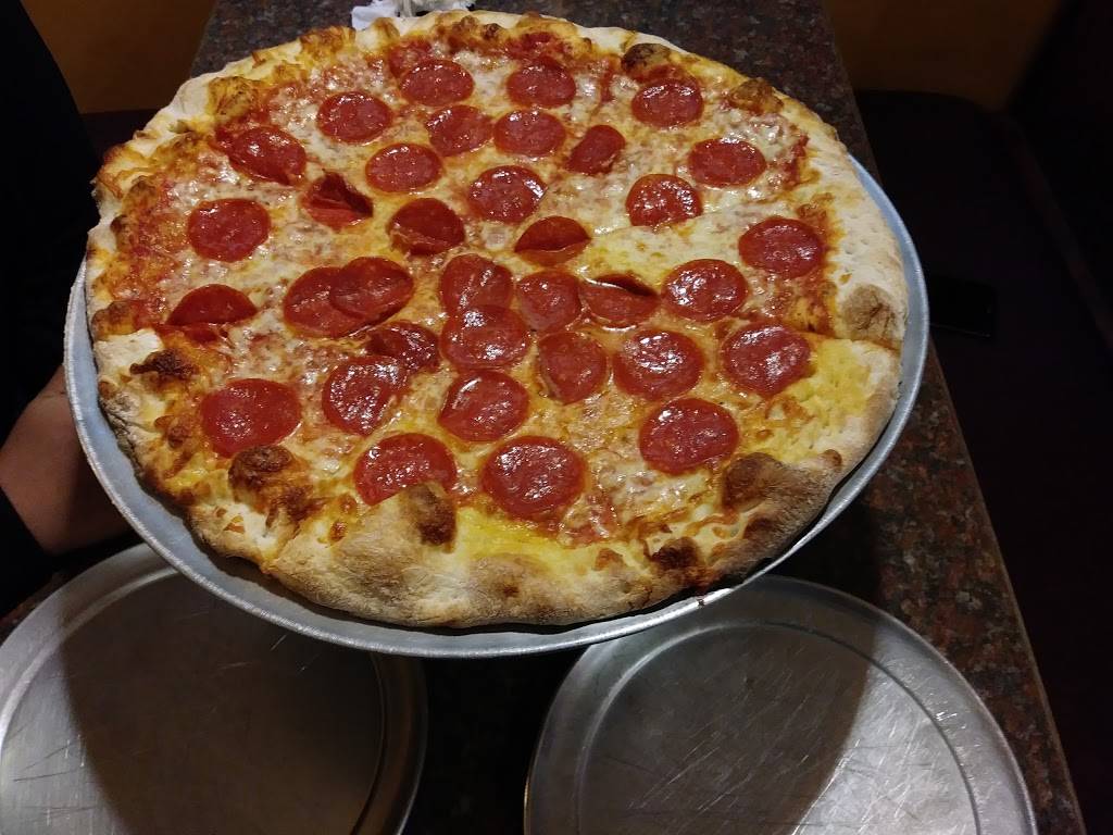 stone house pizza | restaurant | 175 Highland Ave, Waterbury, CT 06708, USA | 2035730567 OR +1 203-573-0567
