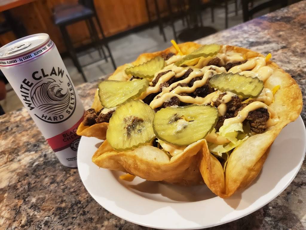 SWARM Sports Bar & Grille | restaurant | 108 E 1st St, Sumner, IA 50674, USA | 3193274145 OR +1 319-327-4145