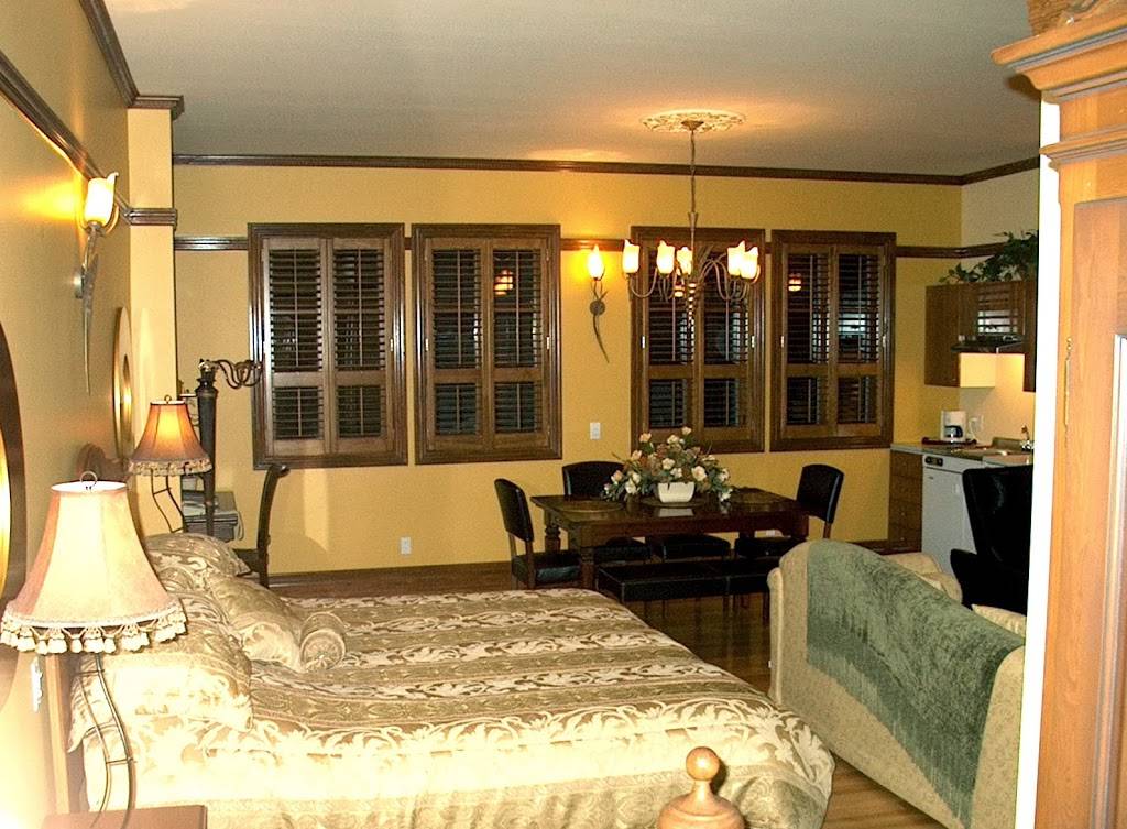 Restaurant Les Menus-Plaisirs | restaurant | 244 Boulevard Sainte-Rose, Laval, QC H7L 1L9, Canada | 4506250976 OR +1 450-625-0976