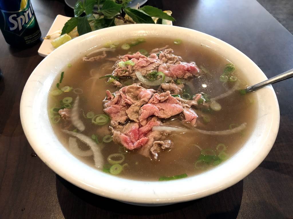 Pho Metro | restaurant | 1995 Salem Rd N, Ajax, ON L1T 4V9, Canada | 9054247777 OR +1 905-424-7777