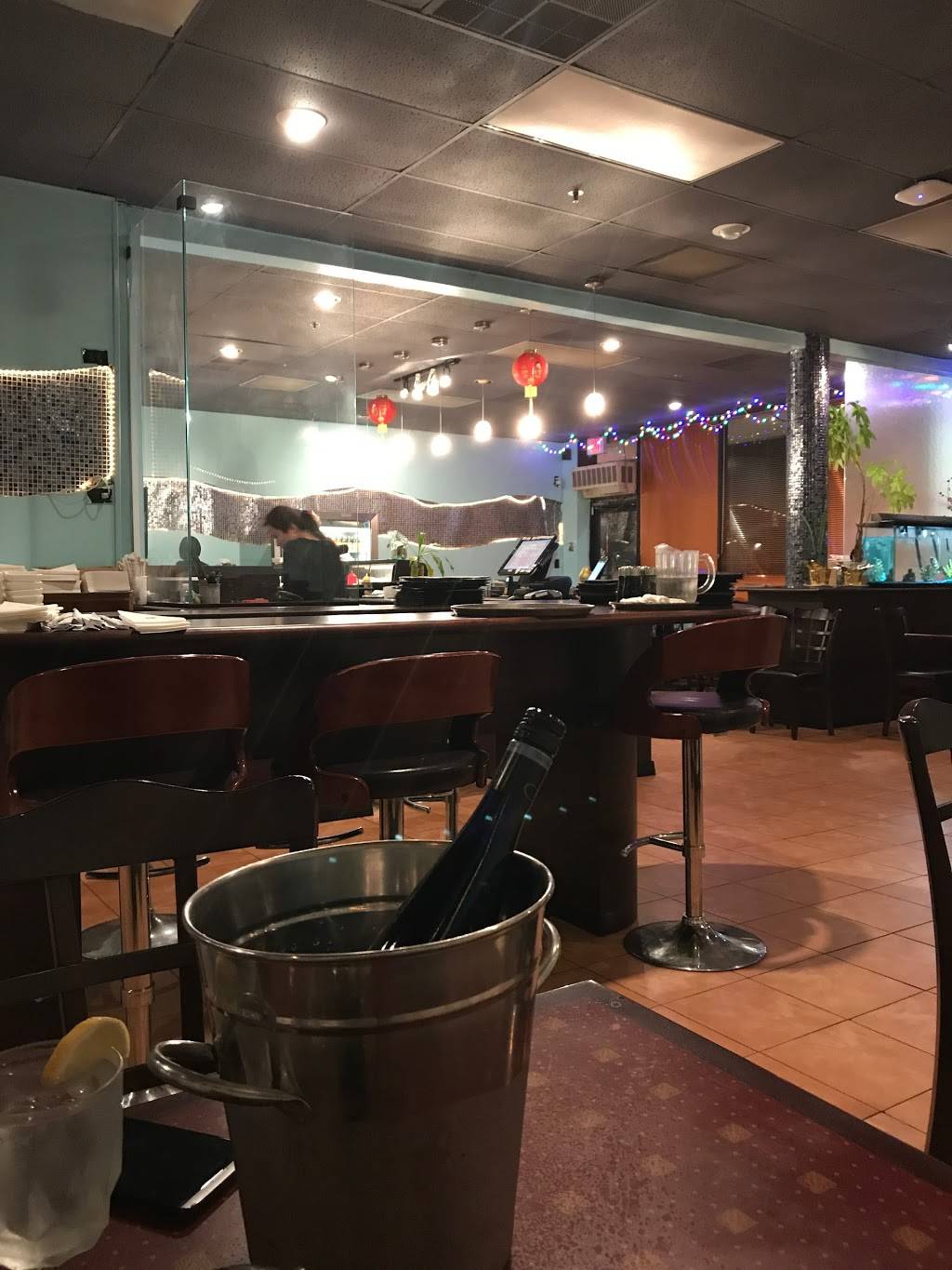 Sushi Fu | restaurant | 400 Minnisink Rd, Totowa, NJ 07512, USA | 9738128488 OR +1 973-812-8488