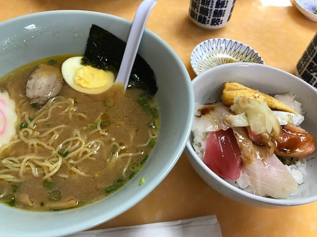 Sushi Den | restaurant | 716 N Pontiac Trail, Walled Lake, MI 48390, USA | 2489601141 OR +1 248-960-1141