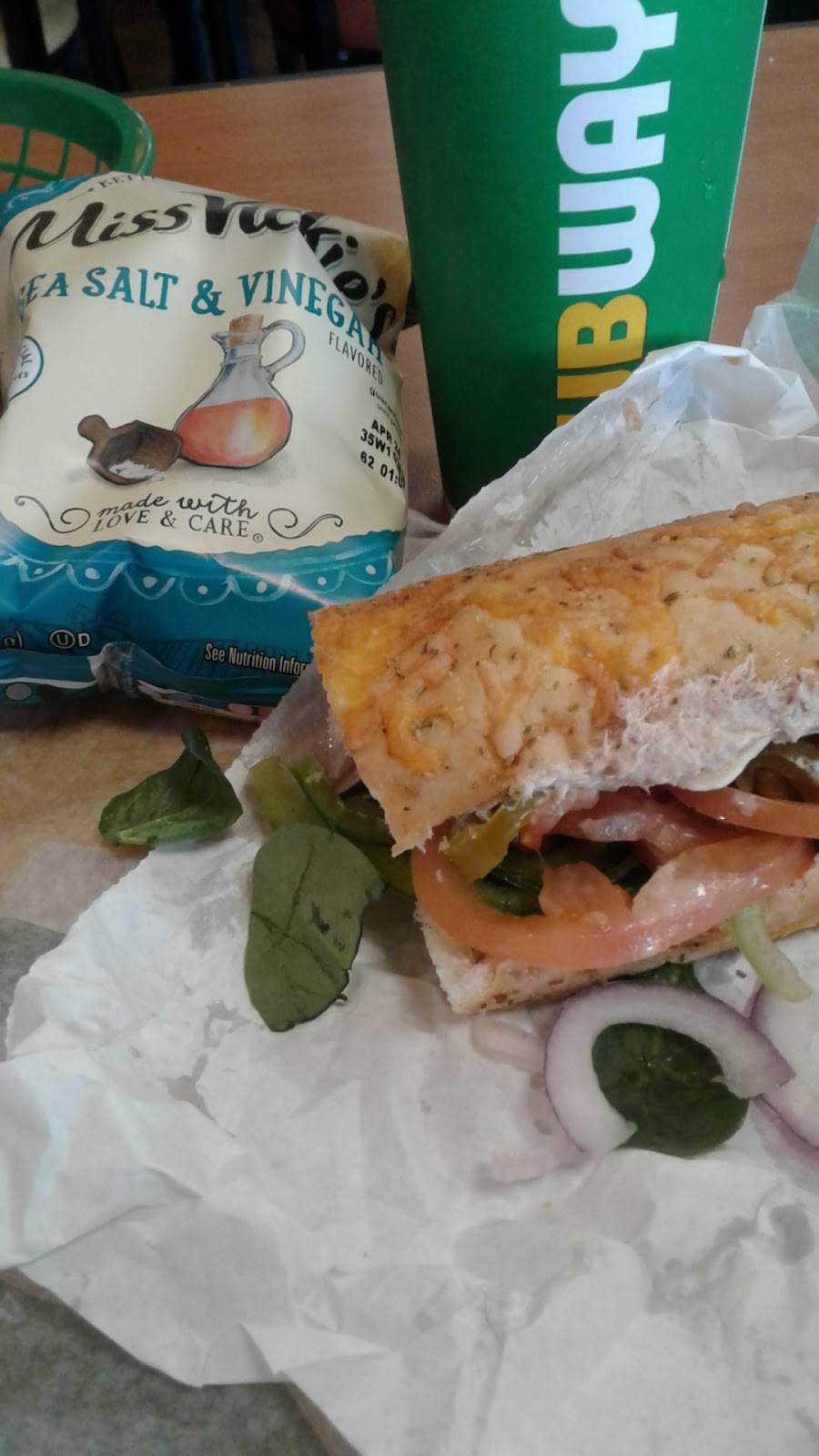 Subway | restaurant | 41825 Florida Ave, Hemet, CA 92544, USA | 9517664515 OR +1 951-766-4515