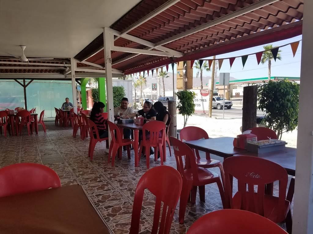 Carnitas los tres cochinitos | restaurant | Tijuana - Tecate Km 23.5, El Realito, Tijuana, B.C., Mexico | 0446643898497 OR +52 1 664 389 8497