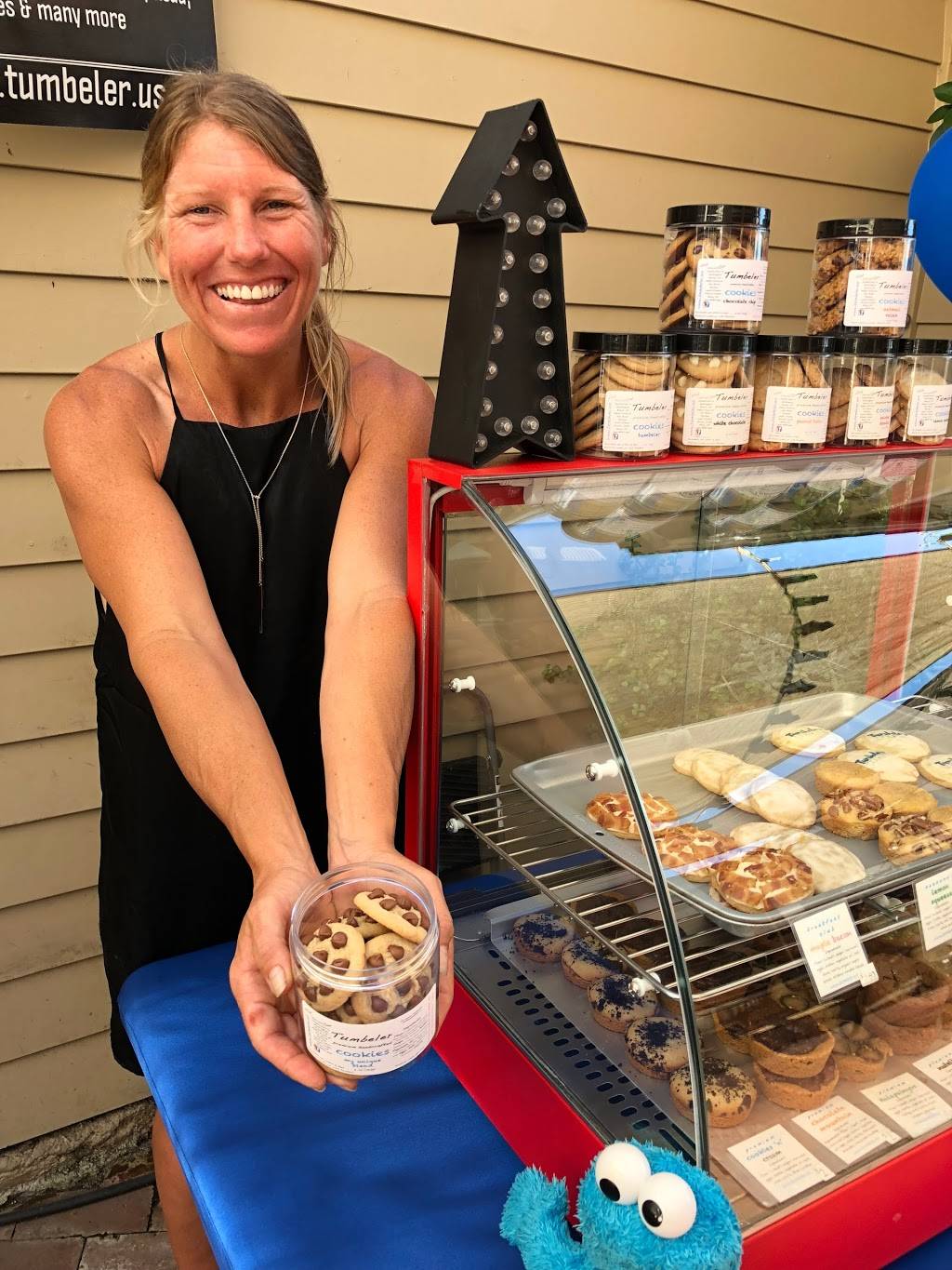 Tumbeler Cookies | restaurant | 350 Clinton St, Costa Mesa, CA 92626, USA | 2602253830 OR +1 260-225-3830