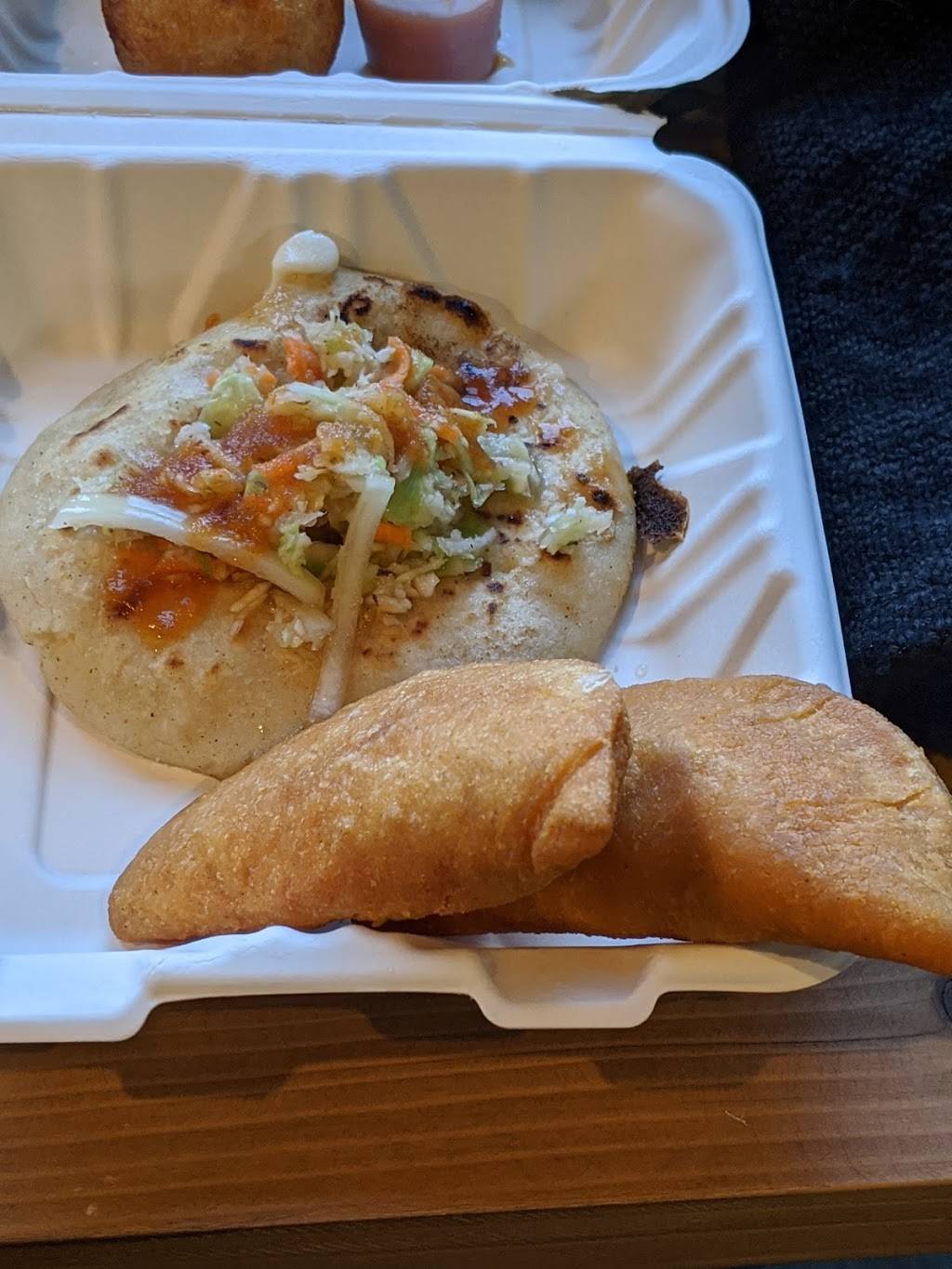 Franchescas Empanadas Cafe | restaurant | 428 S Highland Ave, Baltimore, MD 21224, USA | 6672604877 OR +1 667-260-4877